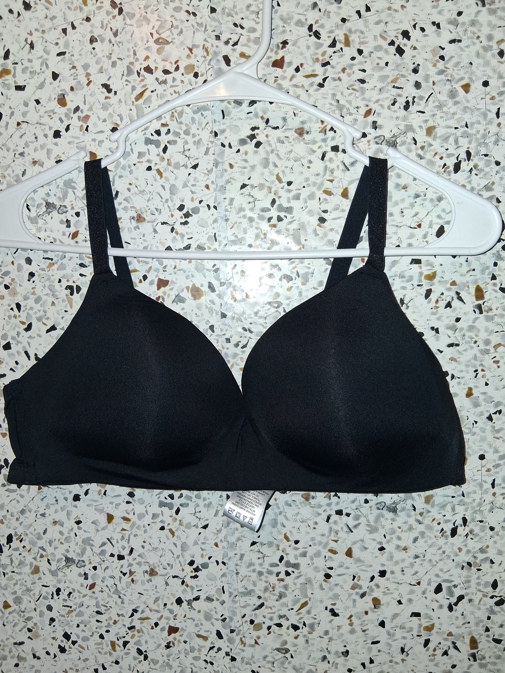 Serra Tshirt Bra Black Size Large Padded Wireless
